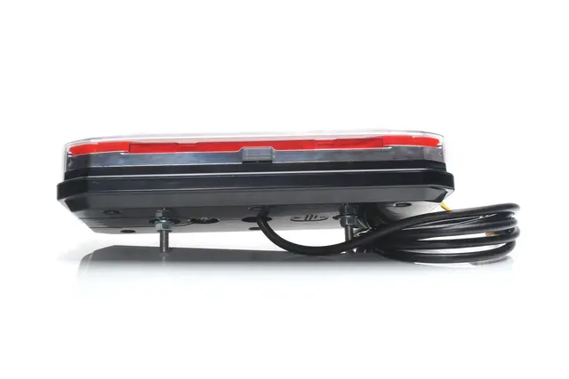 BAKLYSLYS 5 FUNKSJONER LED - UNIVERSAL Strands Lighting Division 