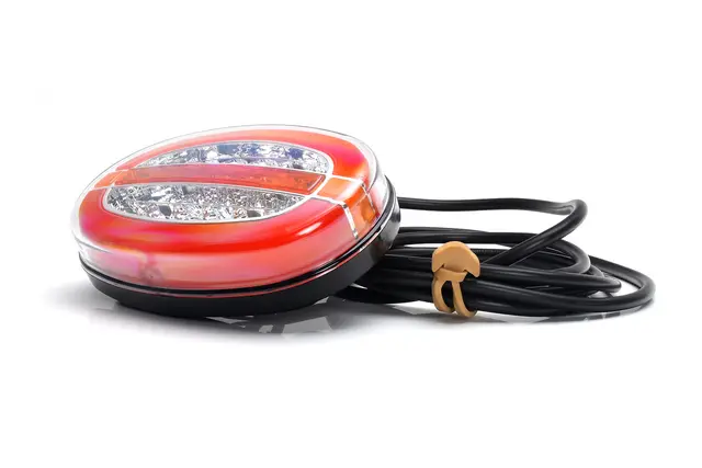 BAKLYSLYS 3 FUNKSJONER UNIVERSAL LED Strands Lighting Division 