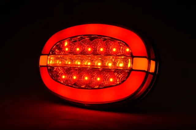 BAKLYSLYS 3 FUNKSJONER UNIVERSAL LED Strands Lighting Division 