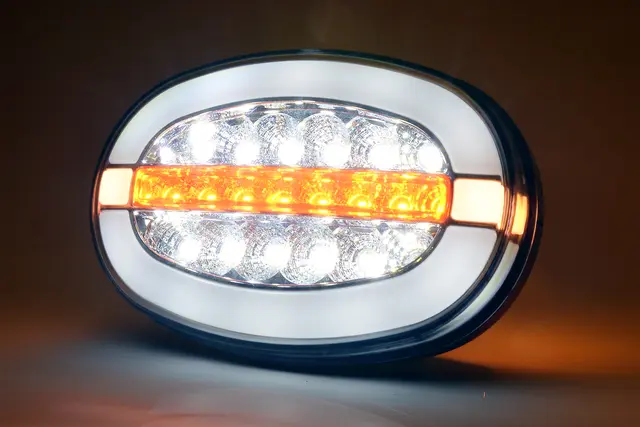FRONTLAMPE 3 FUNKSJONER UNIVERSAL LED Strands Lighting Division 