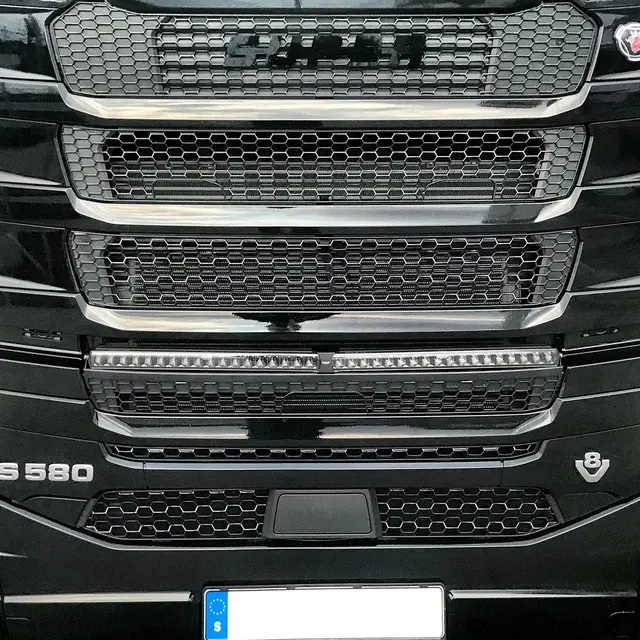 NUUK KIT TILPASSET SCANIA NEXT GEN. Strands Lighting Division 