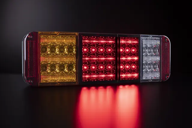 BAKLYSLYS 5 FUNKSJONER LED Strands Lighting Division 