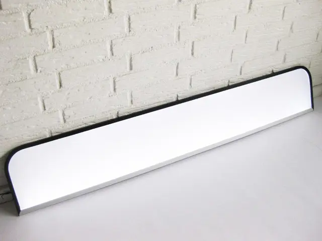 Diodeskilt - Iveco. 22,5x125cm 