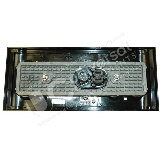REAR COMBINATION LAMP RH Universal Components 